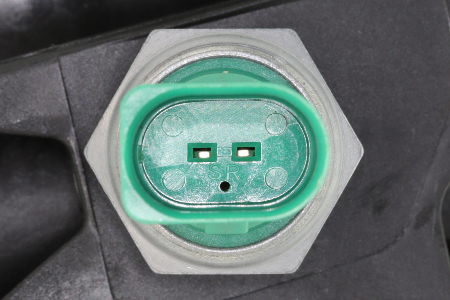 VEMO Oil filter module V15-60-6102