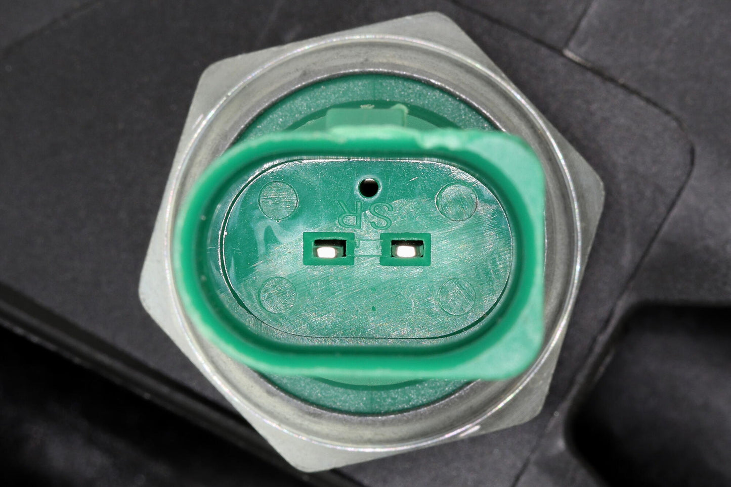 VEMO Oil filter module V15-60-6103