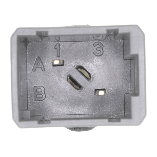 VEMO Stop Light Switch V46-73-0022