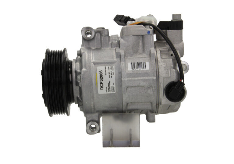 Denso New Aircon Compressor for Volkswagen DCP32066
