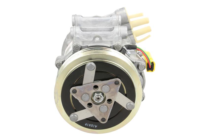 Denso New Aircon Compressor for Renault DCP07067