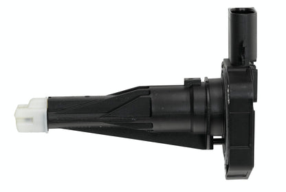 HELLA Sensor, engine oil level - 3-pin connector 6PR013680-211