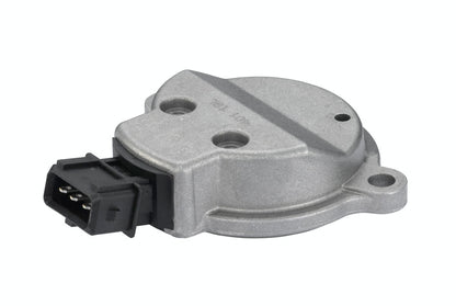 HELLA Sensor, camshaft position - 12V - 3-pin connector 6PU009121-581