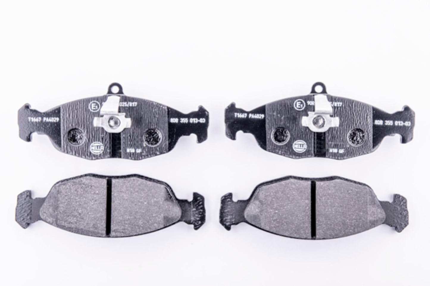 HELLA Brake pad set - T1667 - for e.g. ASTON MARTIN / DAIMLER / JAGUAR 8DB355013-031