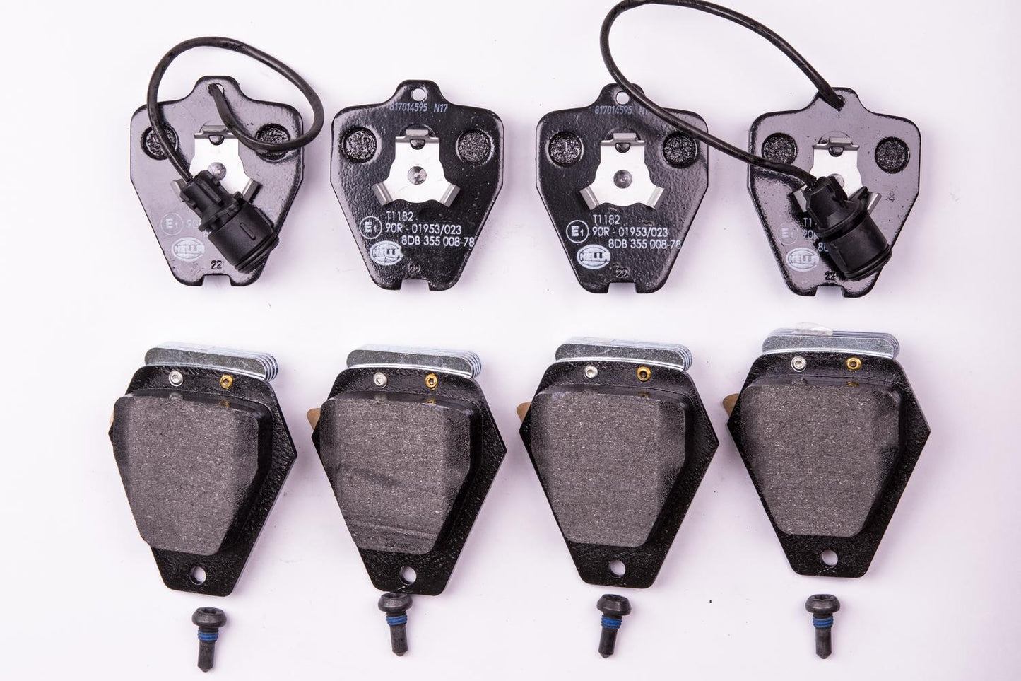 HELLA Brake pad set - T1182 - for e.g. AUDI 8DB355008-781