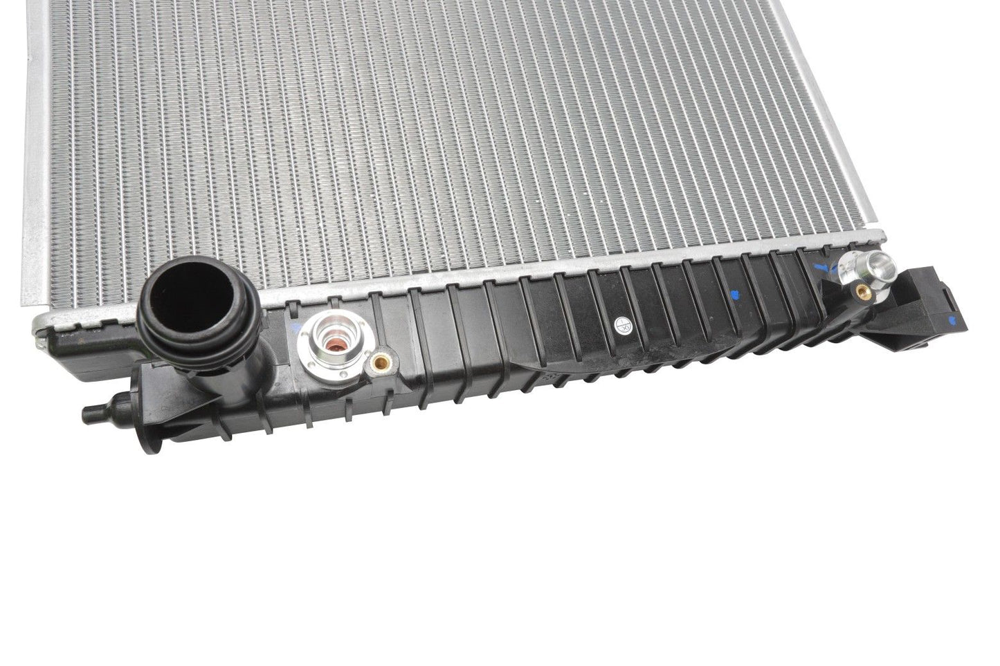 BOGAP Premium Radiator for engine cooling A4210255