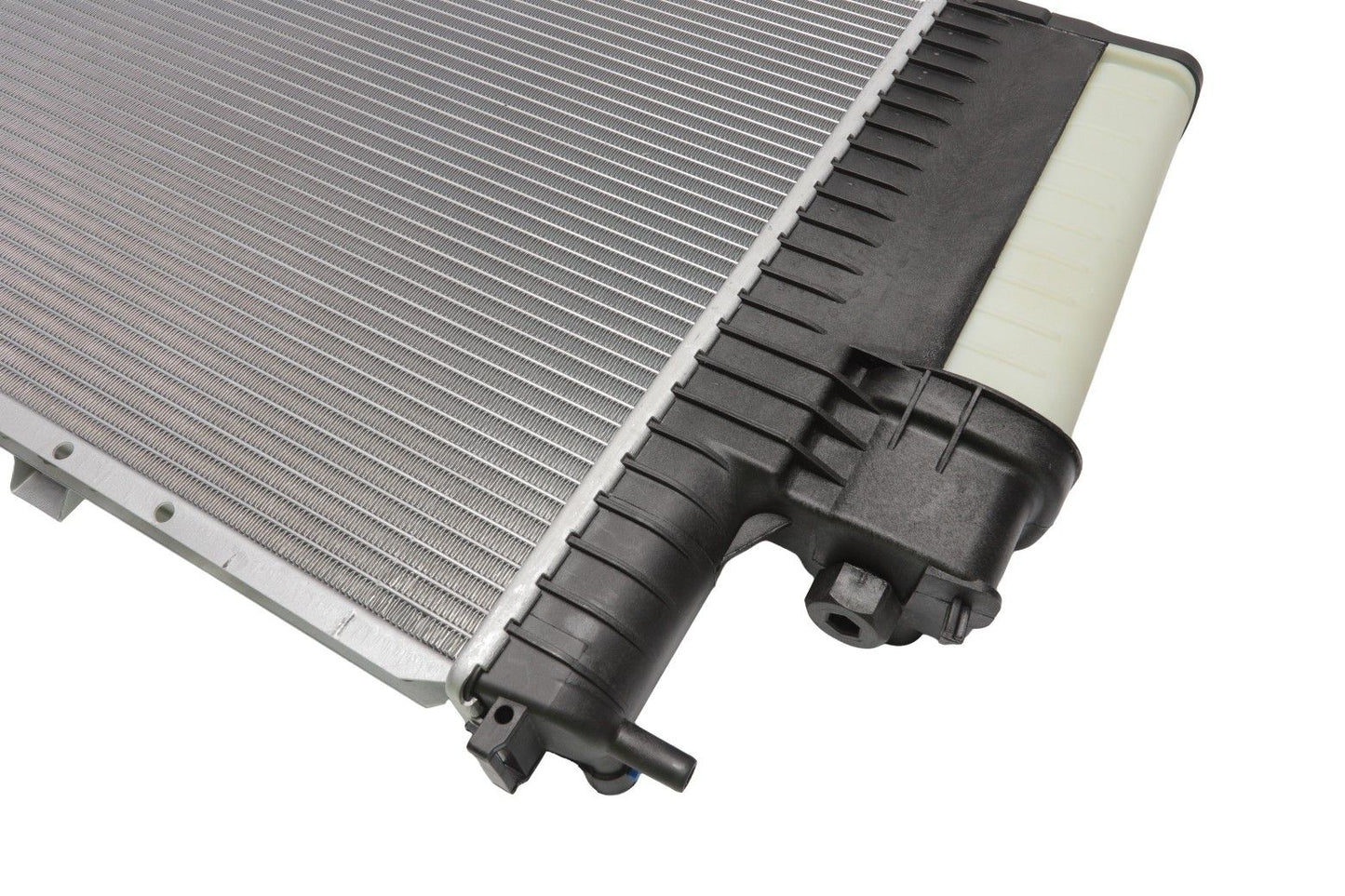 BOGAP Premium Radiator for engine cooling B4210195