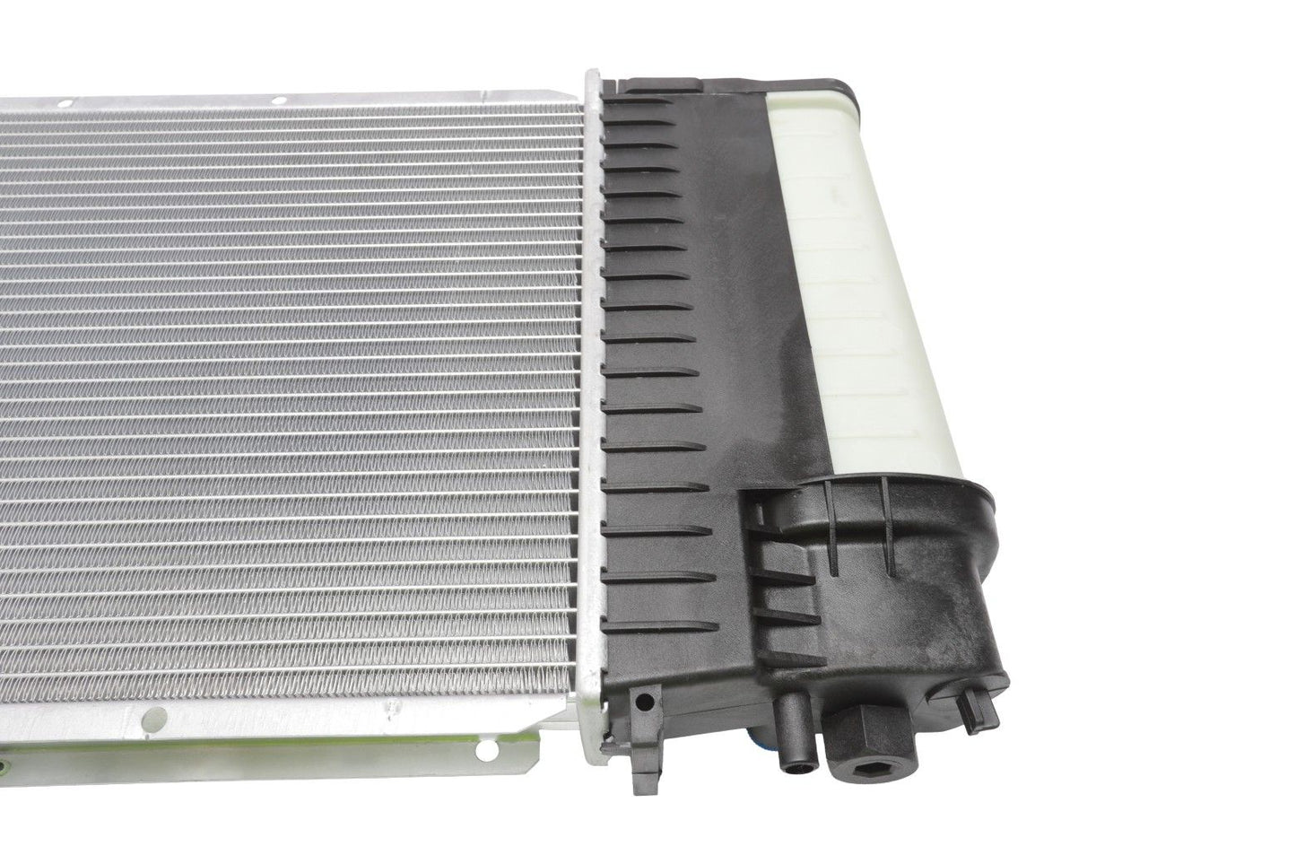 BOGAP Premium Radiator for engine cooling B4210201