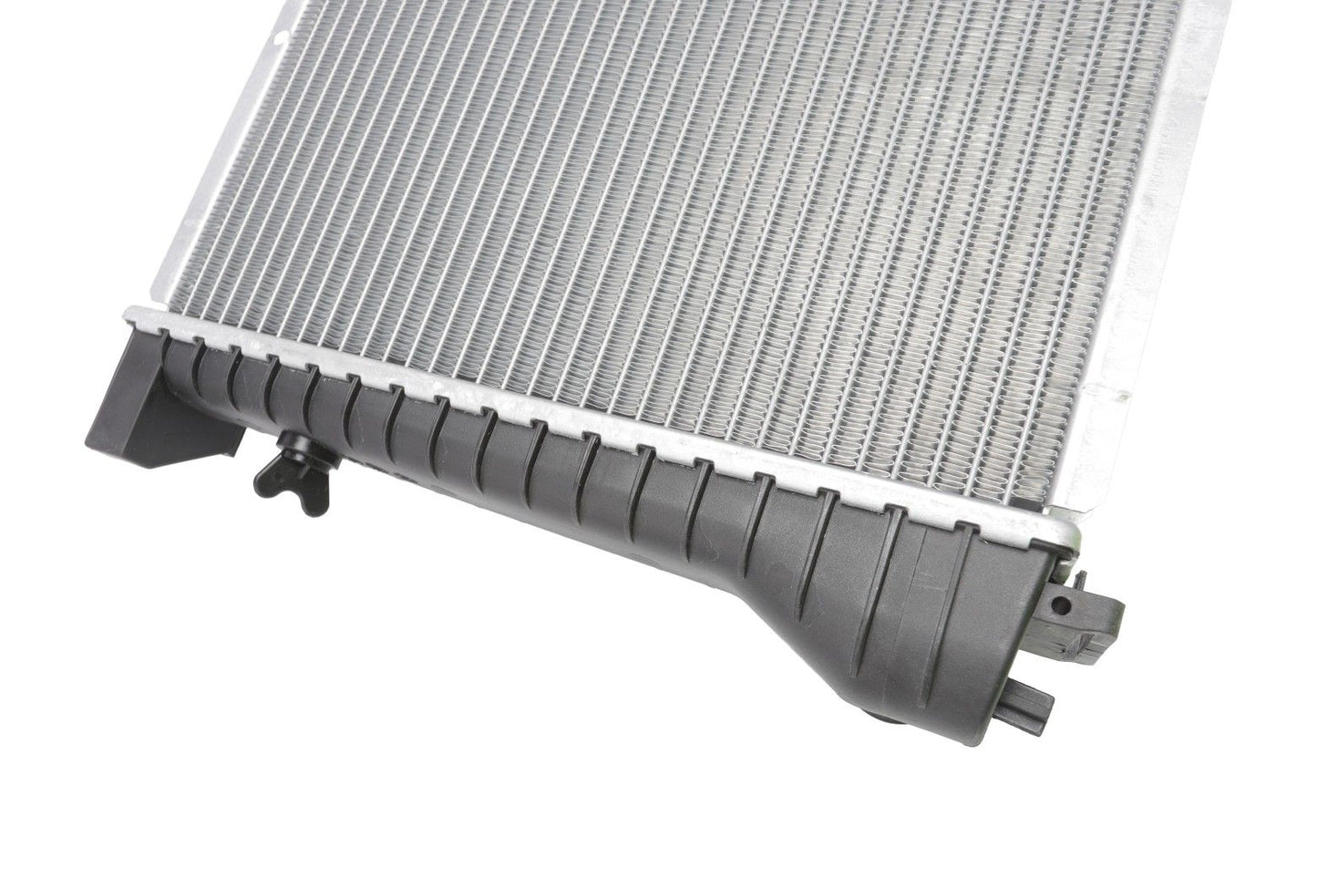 BOGAP Premium Radiator for engine cooling B4210205