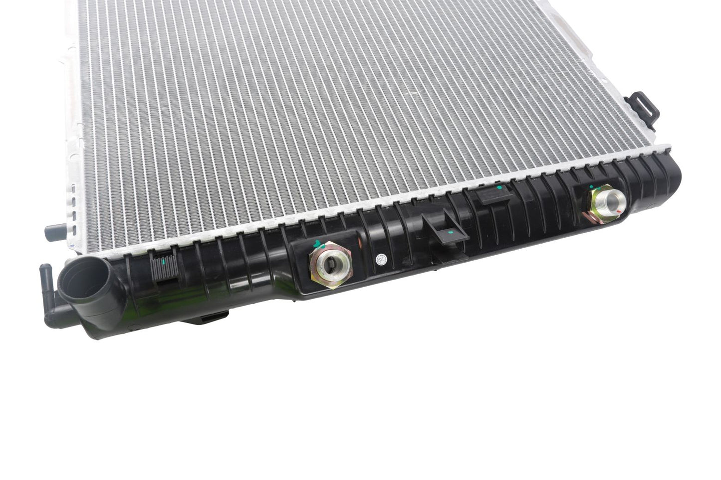 BOGAP Premium Radiator for engine cooling C4210121