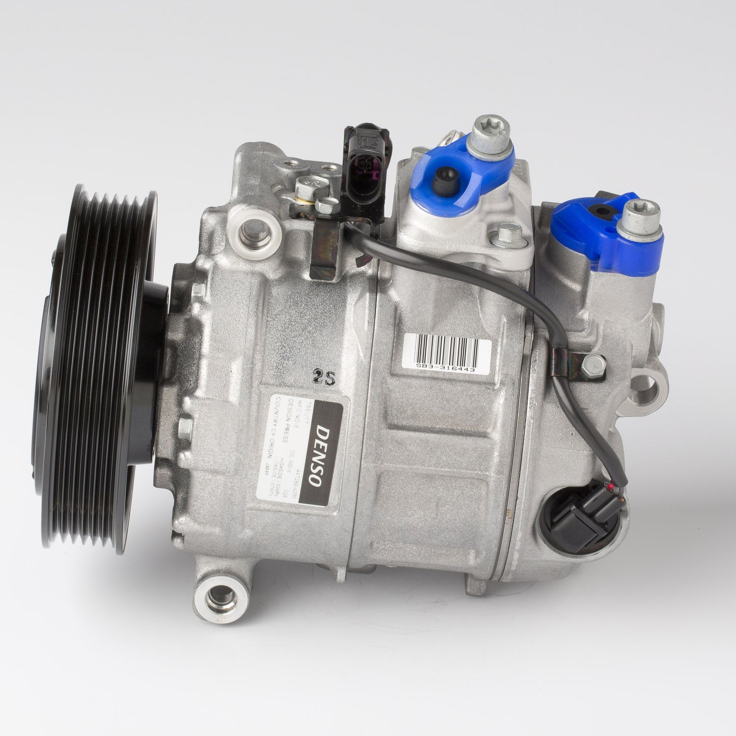 Denso Aircon Compressor DCP32064
