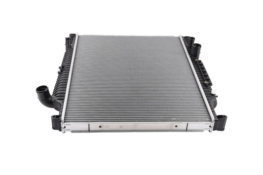 BOGAP Premium Radiator for engine cooling E4210105