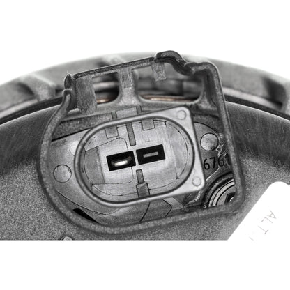 VEMO Alternator V10-13-50015