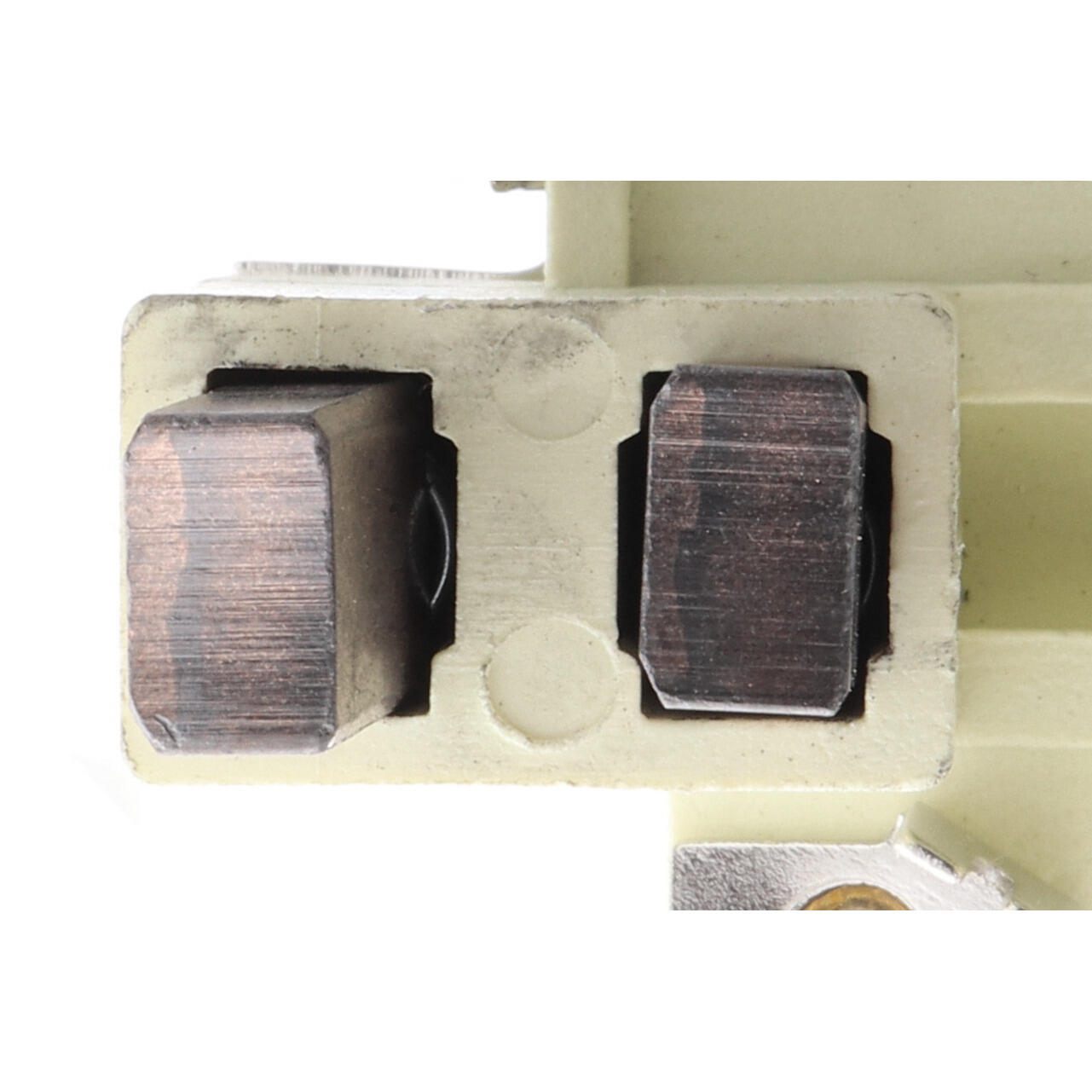 VEMO Alternator Regulator V10-77-0001