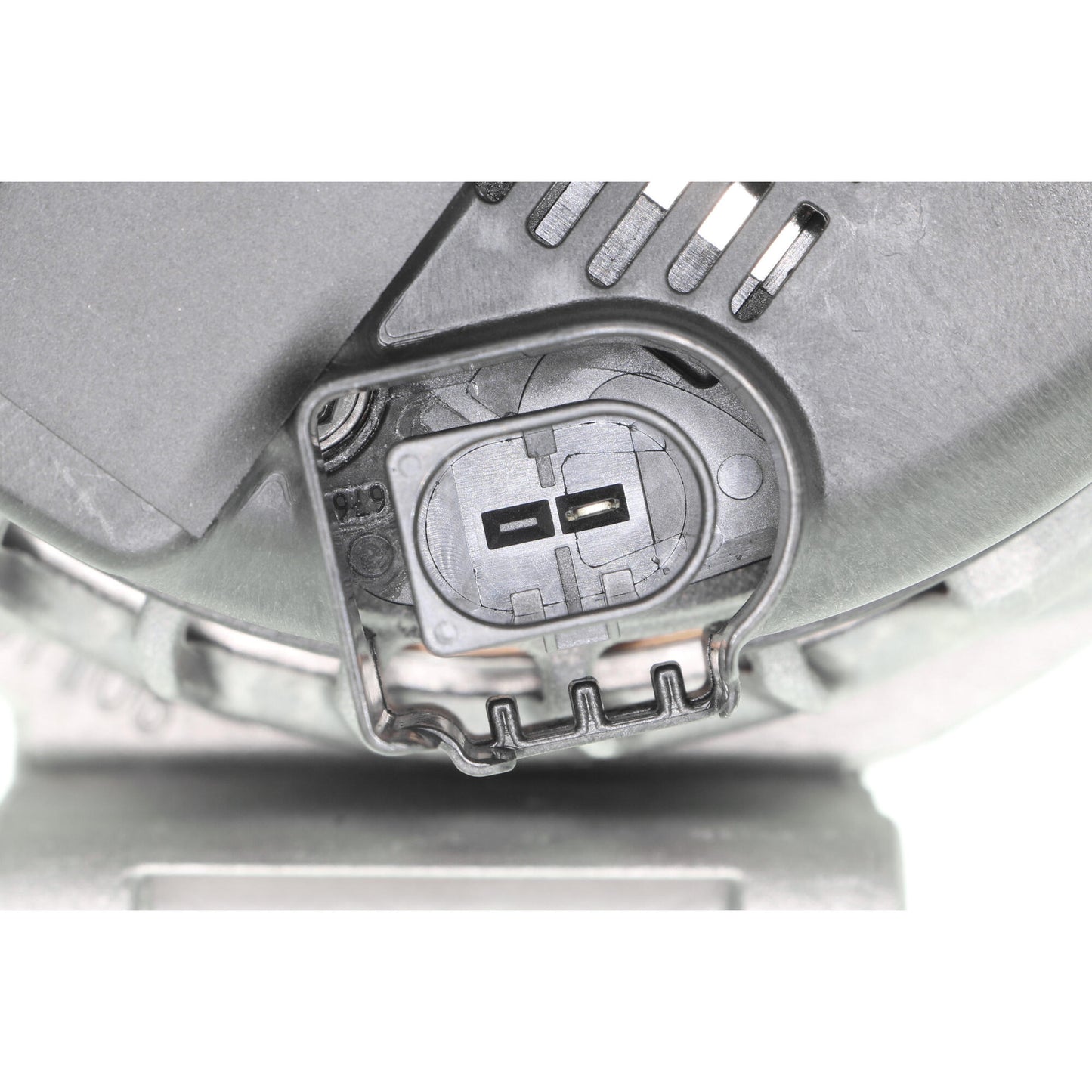 VEMO Alternator V30-13-50003