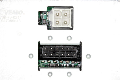 VEMO Control Unit, lights V30-73-0211