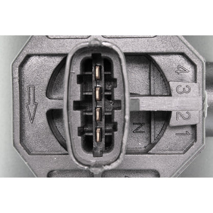 VEMO Mass Air Flow Sensor V40-72-0484