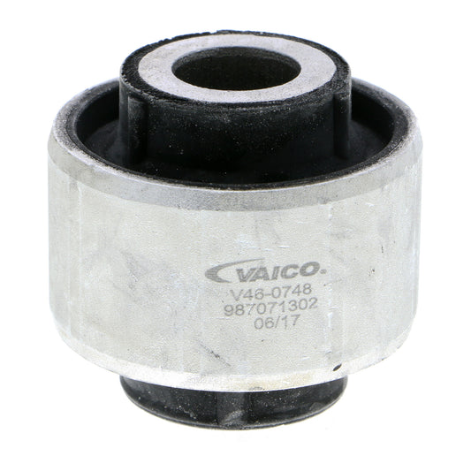 VAICO Mounting, control/trailing arm V46-0748