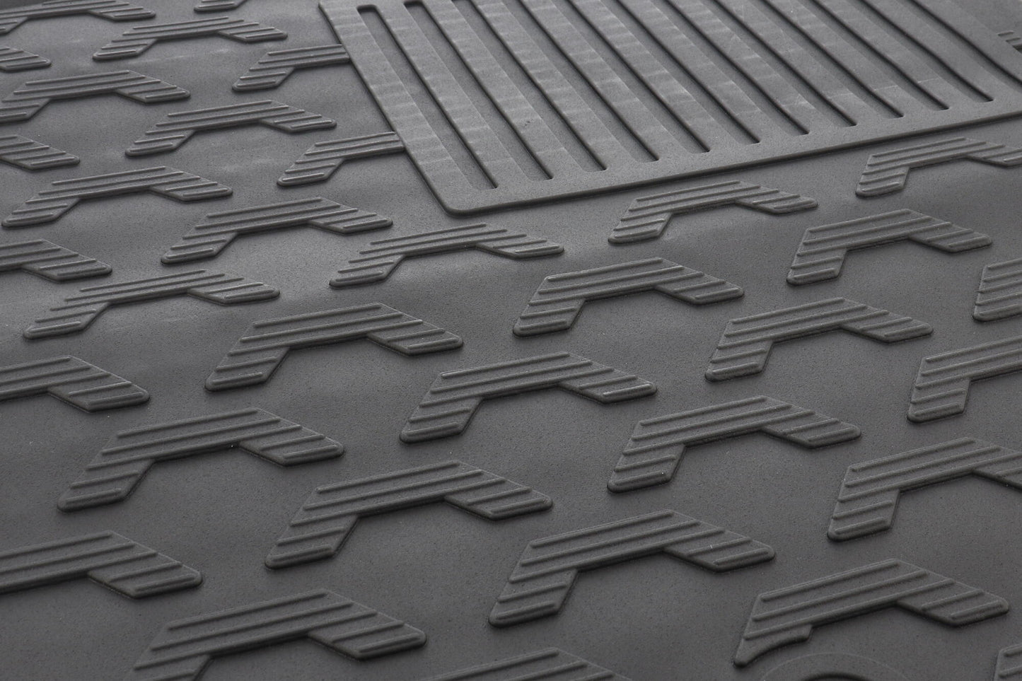 VAICO Floor Mat Set V46-1403
