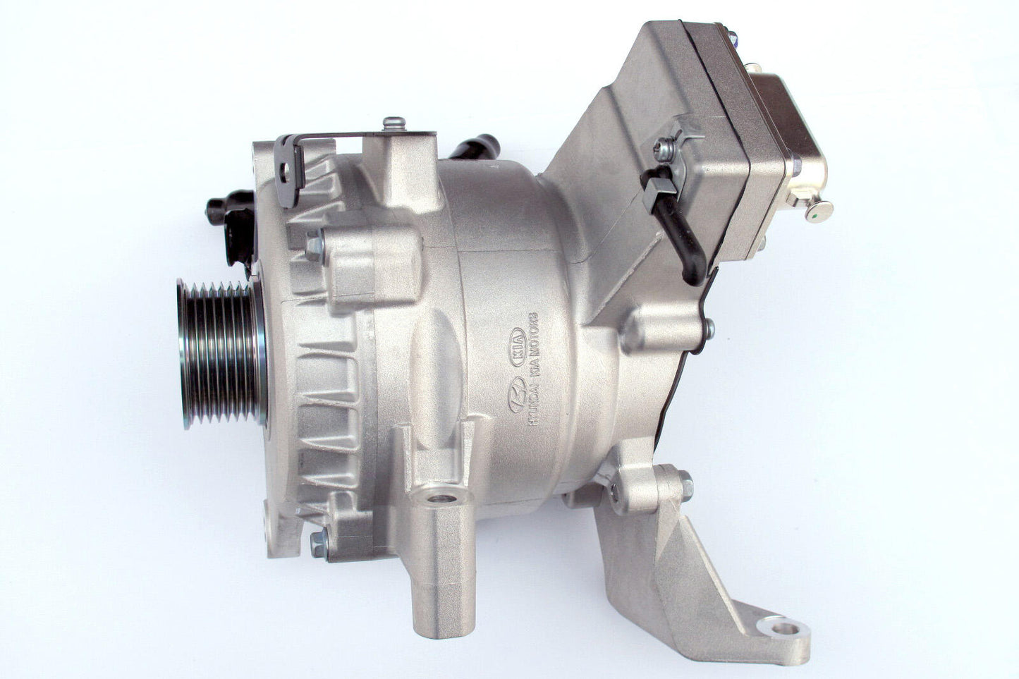 VEMO Alternator, starter V53-24-0002